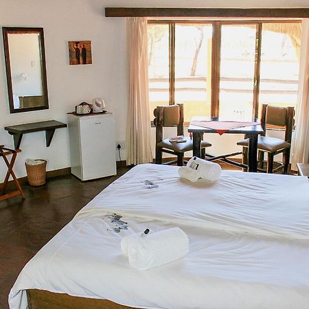 Omaruru Game Lodge Extérieur photo
