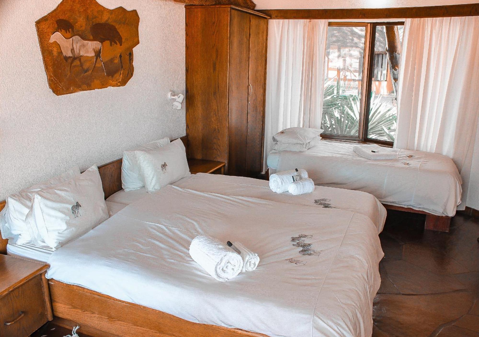 Omaruru Game Lodge Extérieur photo
