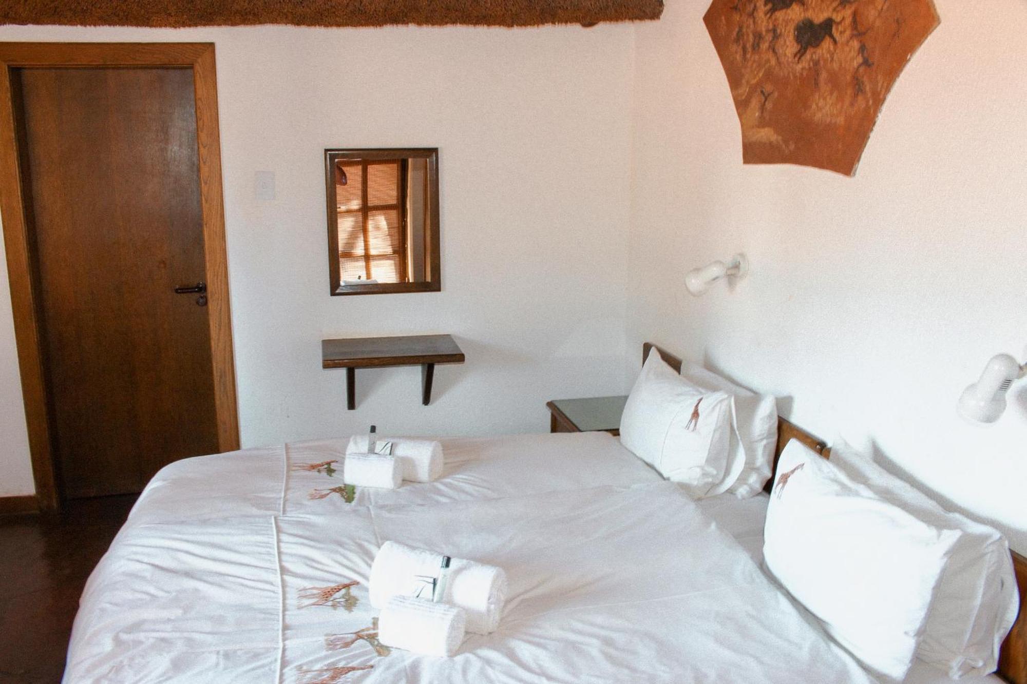 Omaruru Game Lodge Extérieur photo